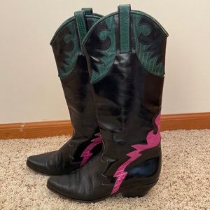 Vintage! Hard to fin Charles Davis leather black pink green western cowboy boots